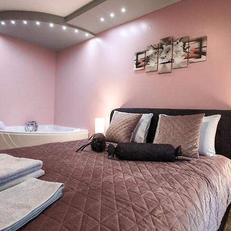 Room Jacuzzi “Athena” Subotica Bagian luar foto