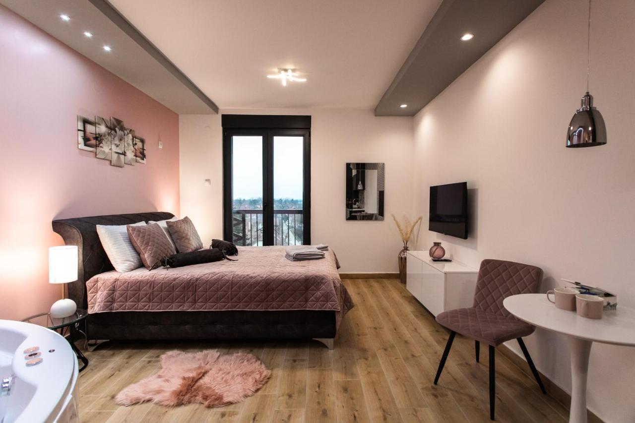 Room Jacuzzi “Athena” Subotica Bagian luar foto