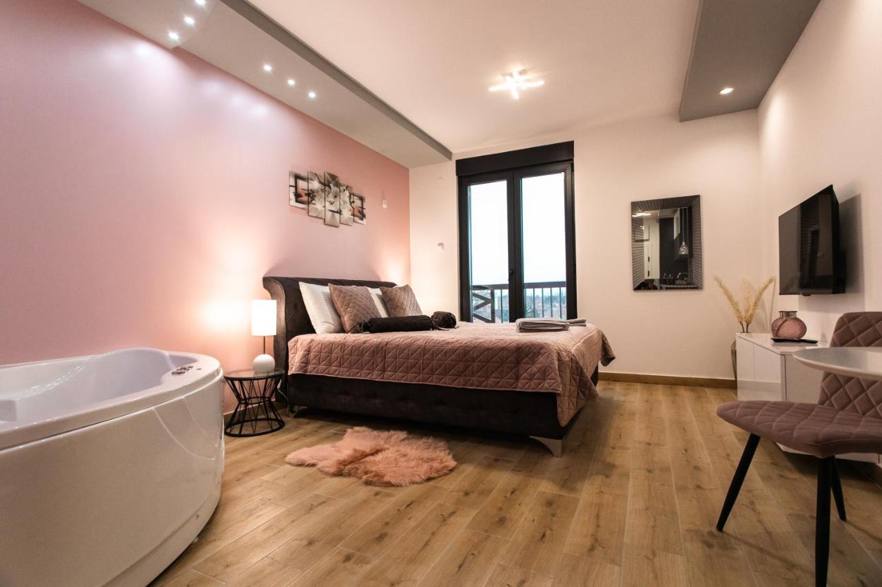 Room Jacuzzi “Athena” Subotica Bagian luar foto