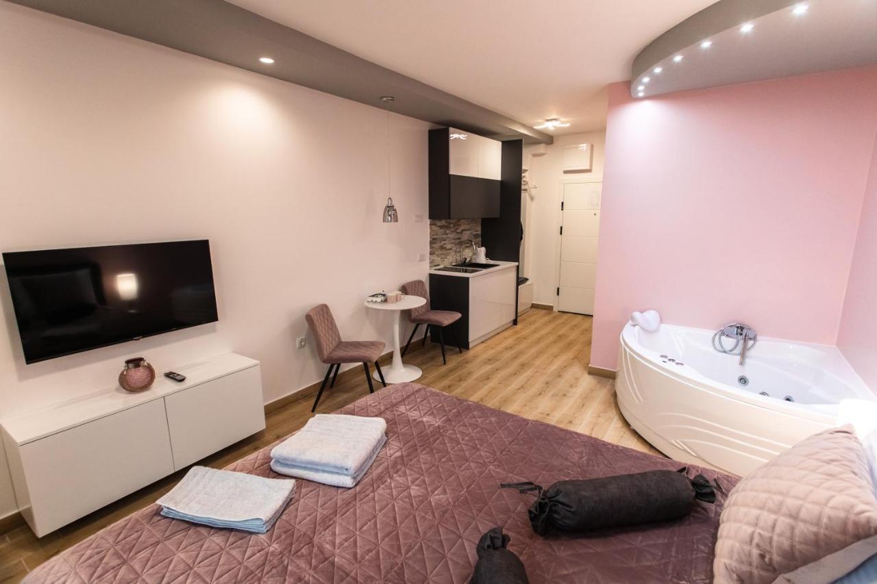 Room Jacuzzi “Athena” Subotica Bagian luar foto
